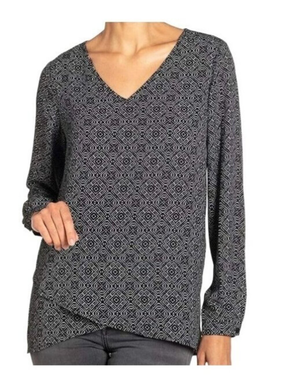 CHELSEA & THEODORE Long-Sleeve Crossover Black Block Print Size M Breezy Chic